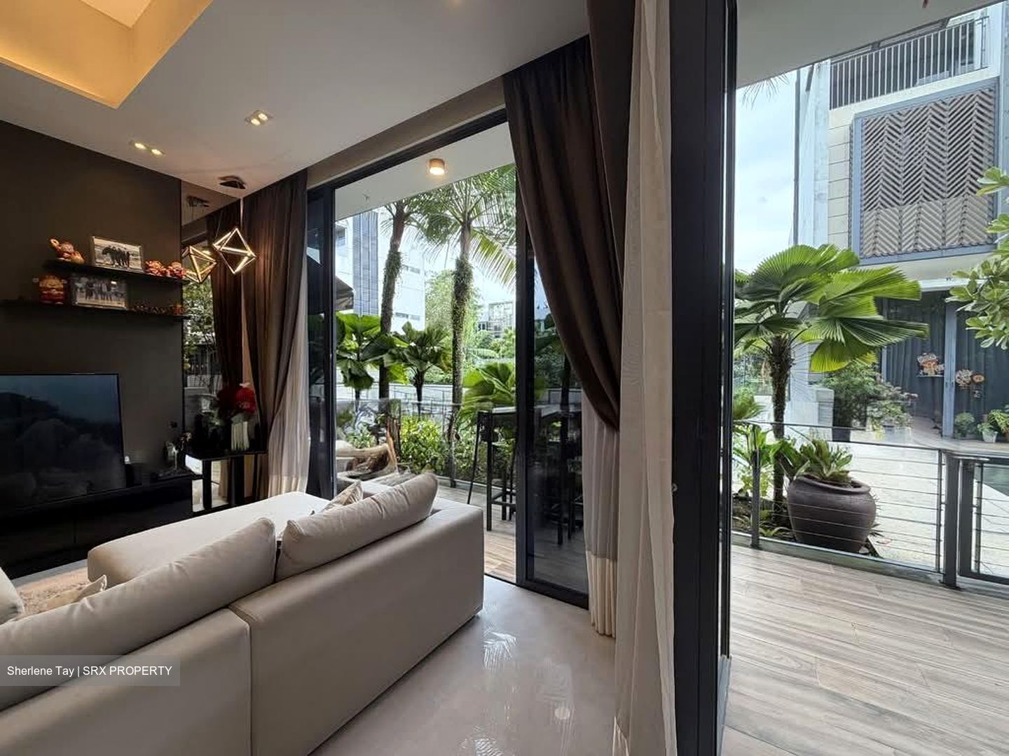Alana (D28), Terrace #533779061